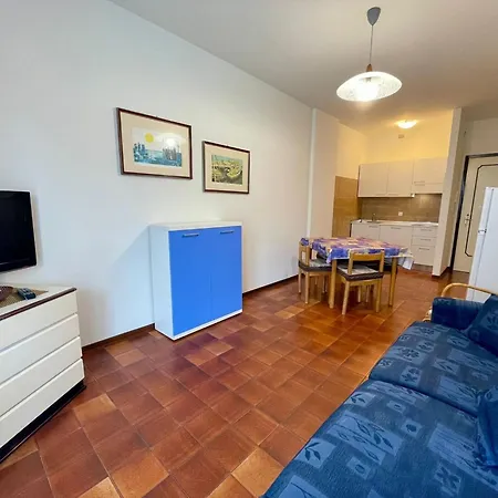 Nice And Cozy Apartment With Pool - Beahost Appartement